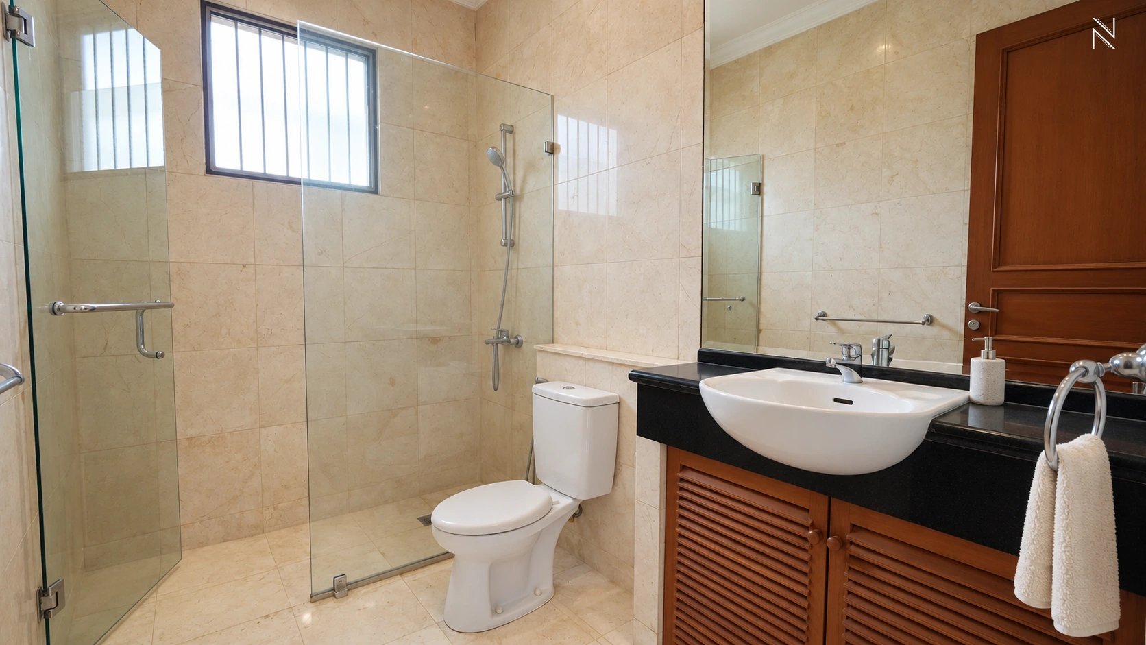 Mushola 150B Kav A – KMGS083 – Bathroom Shower and Vanity View – Photo 09408 For Rent 4BR House South Jakarta Kemang KMGS083