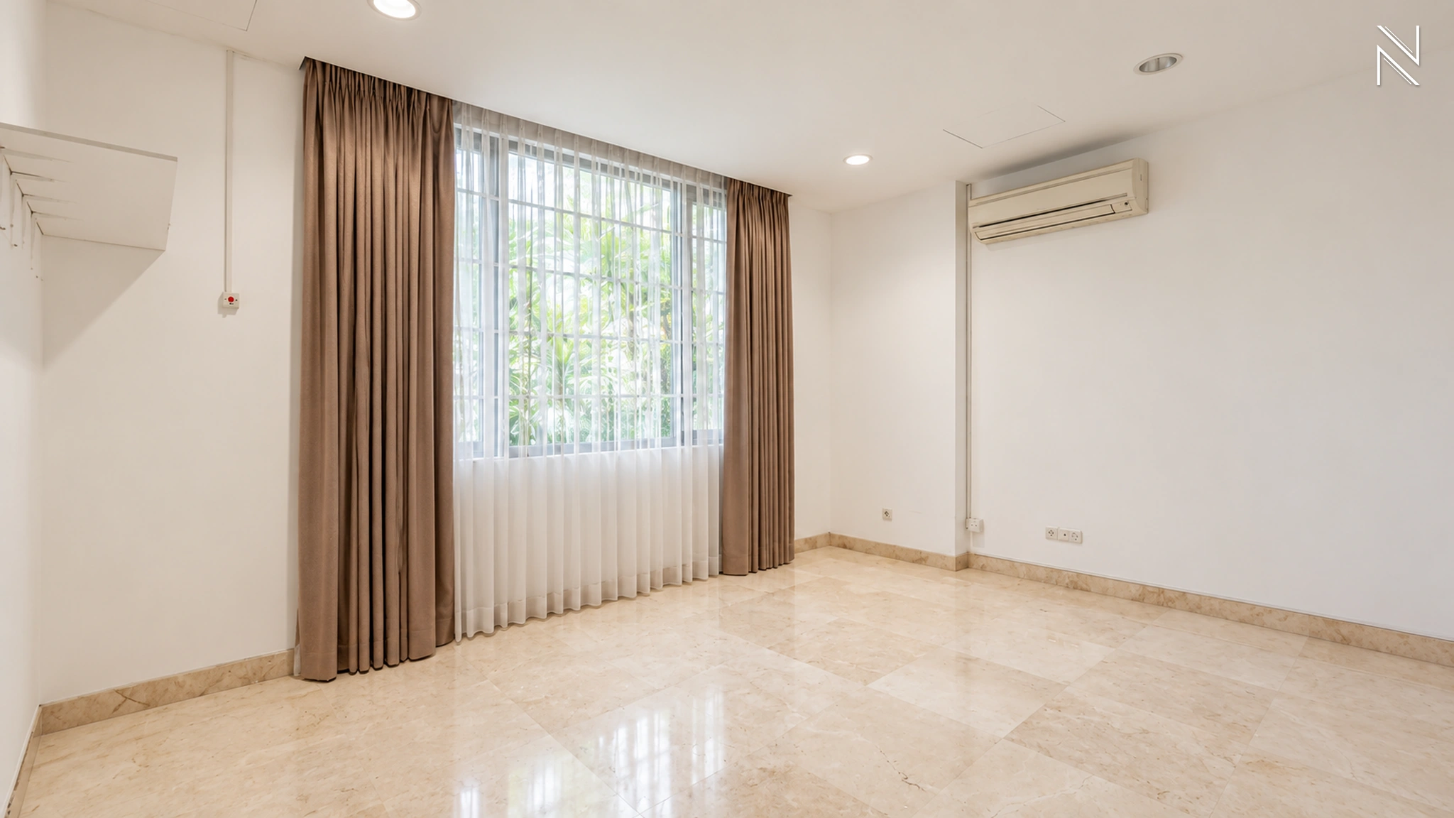 For Rent 5BR House South Jakarta Kebayoran Baru KBBR311