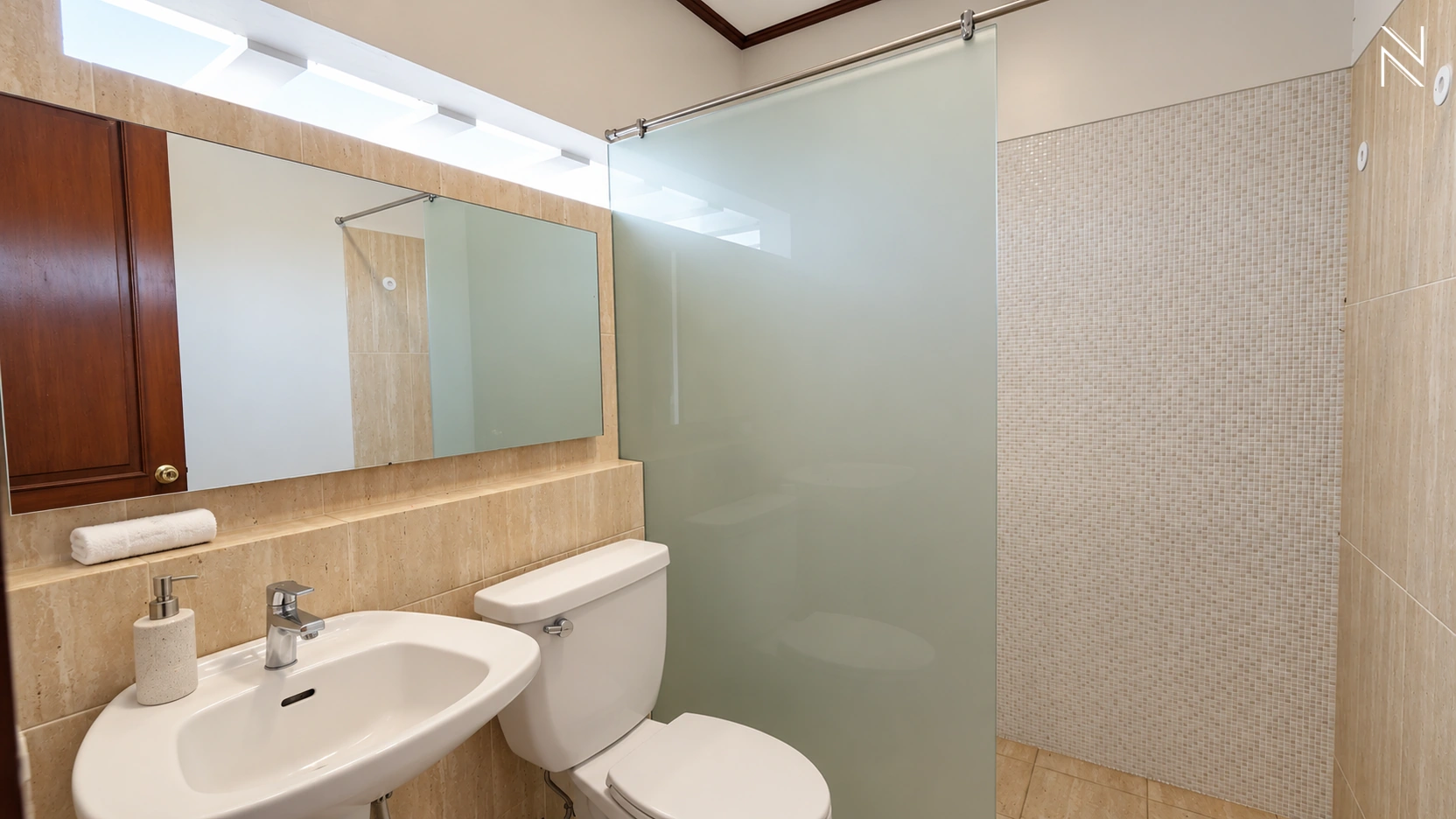 Saraswati Kav D – Kamar Mandi 01 For Rent 3BR House South Jakarta Cipete CPT214