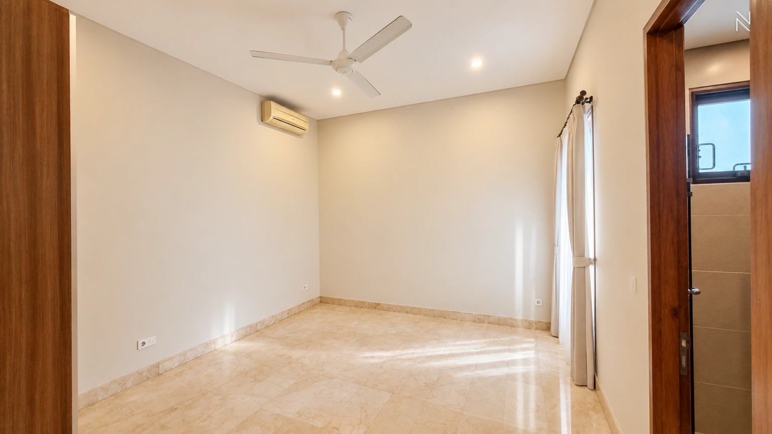 For Rent 4BR House South Jakarta Kemang KMGT022