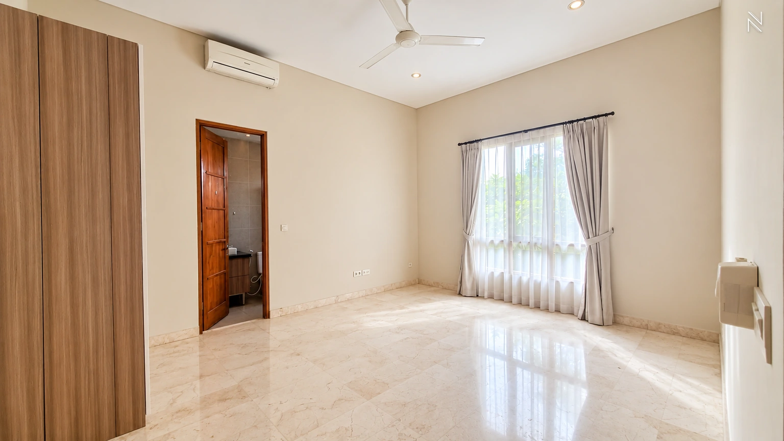 For Rent 4BR House South Jakarta Kemang KMGT022