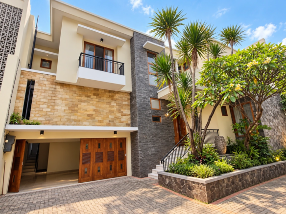 For Rent 4BR House South Jakarta Kemang KMGT022
